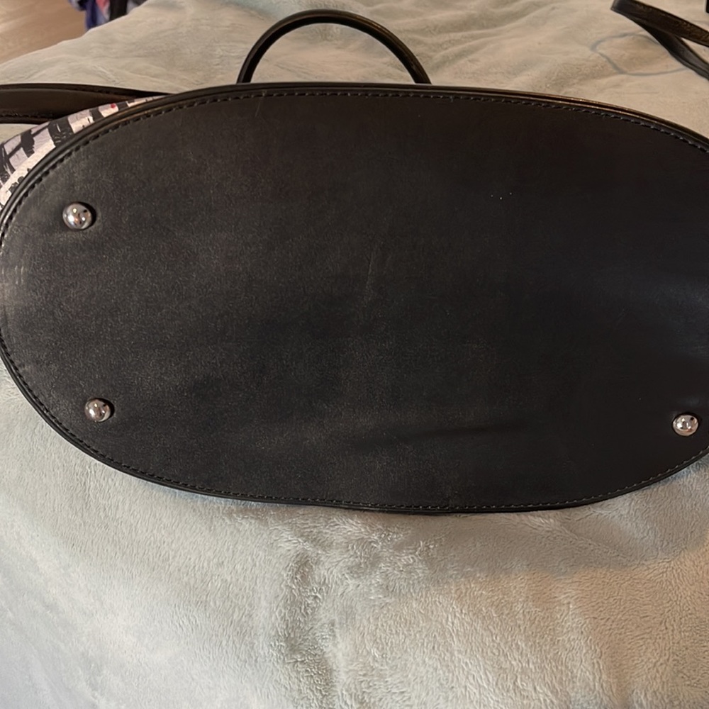 Pocketbook - Picture 6 of 8